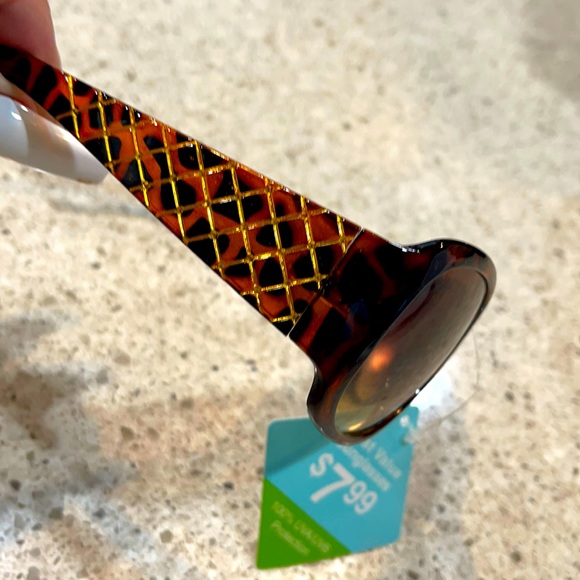Sunglasses for women - Picture 1 of 3